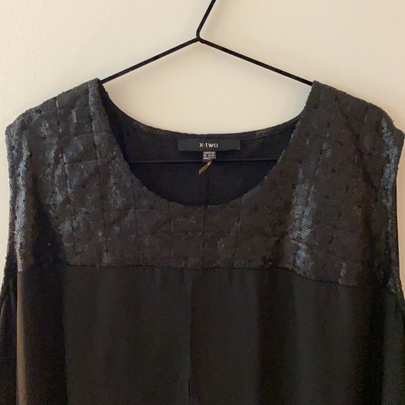 Black, sequinned shoulder dress with chiffon layer - Picture 3 of 10